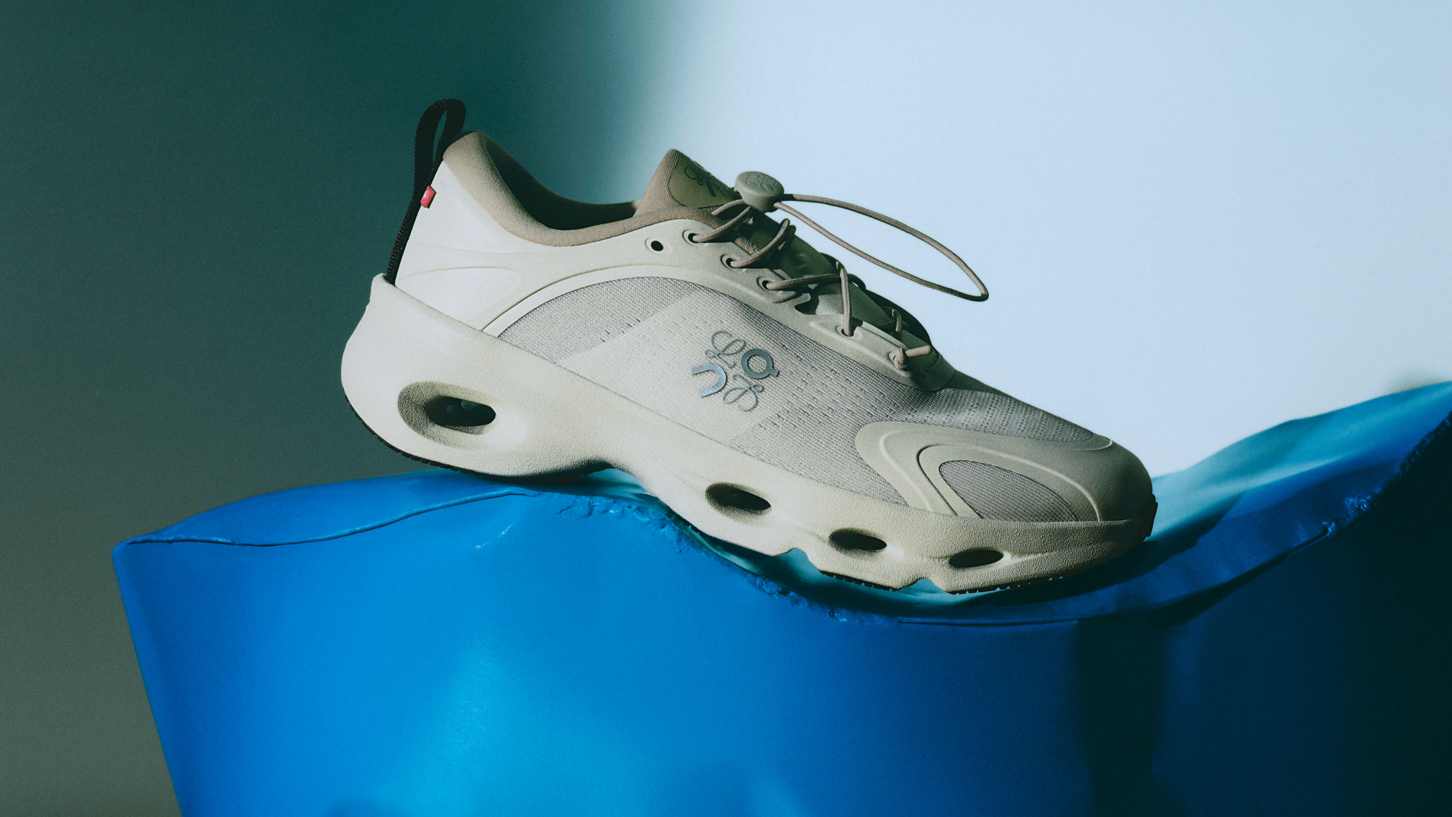 Redaktionelle Illustration zu Passform, Dämpfung und Materialien bei Laufschuhen richtig einordnen